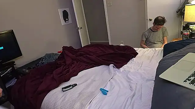 Snapshot of ChillzPnp chatting on January 6, 6:39 am ChillzPnp online show from January 6, 6:39 am