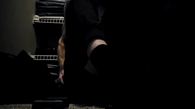 Snapshot of ChillzPnp chatting on February 11, 11:15 am ChillzPnp online show from February 11, 11:15 am