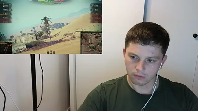 Snapshot of BigL0ve chatting on October 19, 1:34 pm BigL0ve online show from October 19, 1:34 pm