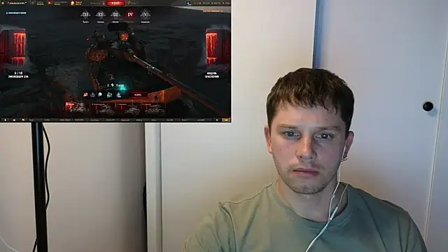 Snapshot of BigL0ve chatting on November 3, 3:24 pm BigL0ve online show from November 3, 3:24 pm