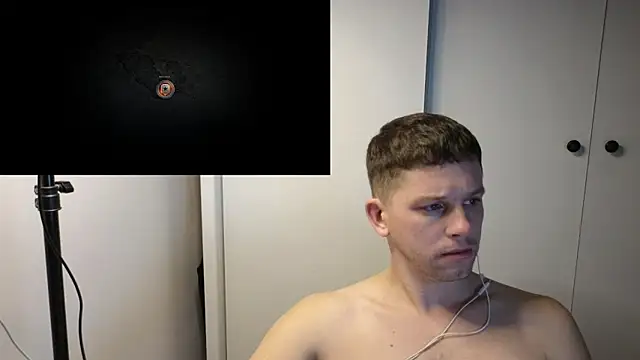 Snapshot of BigL0ve chatting on December 4, 2:59 pm BigL0ve online show from December 4, 2:59 pm