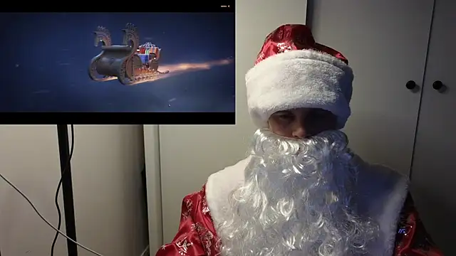 Snapshot of BigL0ve chatting on December 5, 2:47 pm BigL0ve online show from December 5, 2:47 pm