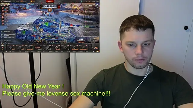 Snapshot of BigL0ve chatting on January 18, 1:37 pm BigL0ve online show from January 18, 1:37 pm