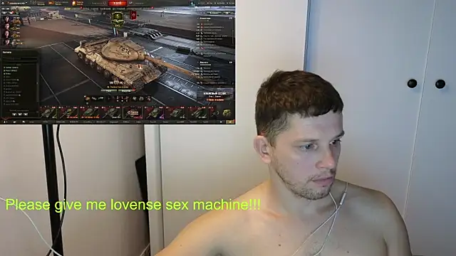 Snapshot of BigL0ve chatting on February 3, 2:44 pm BigL0ve online show from February 3, 2:44 pm