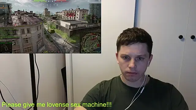 Snapshot of BigL0ve chatting on February 18, 1:40 pm BigL0ve online show from February 18, 1:40 pm