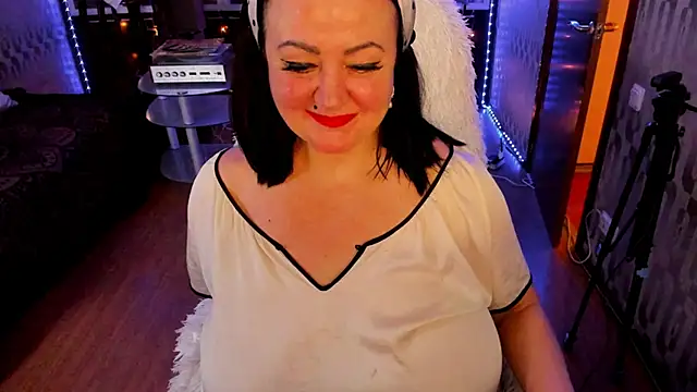 Scarlett OHara 1861 online show from March 3, 8:00 pm