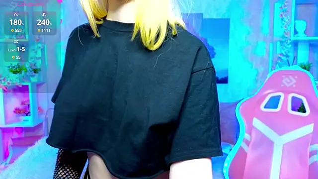 ElswythCovil online show from December 15, 4:18 am