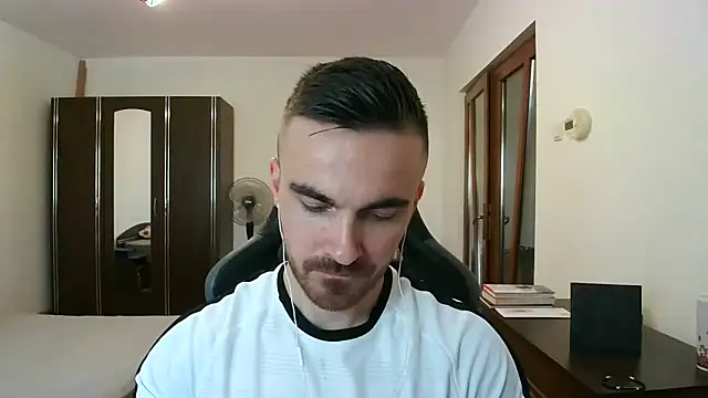 mu5clemania2 online show from December 15, 1:26 pm