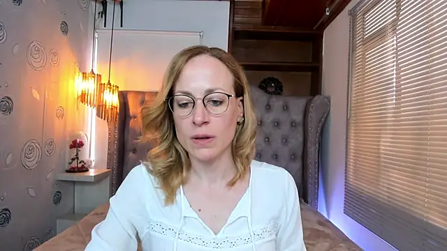 Snapshot of SammySanders chatting on February 7, 7:38 pm SammySanders online show from February 7, 7:38 pm