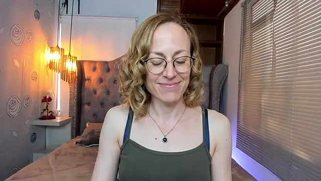 Snapshot of SammySanders chatting on February 13, 7:10 pm SammySanders online show from February 13, 7:10 pm