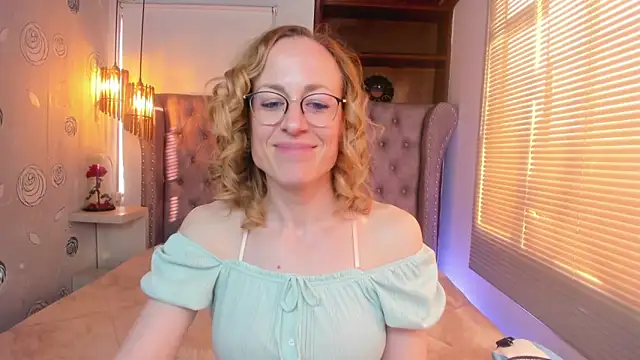 Snapshot of SammySanders chatting on February 19, 10:09 pm SammySanders online show from February 19, 10:09 pm