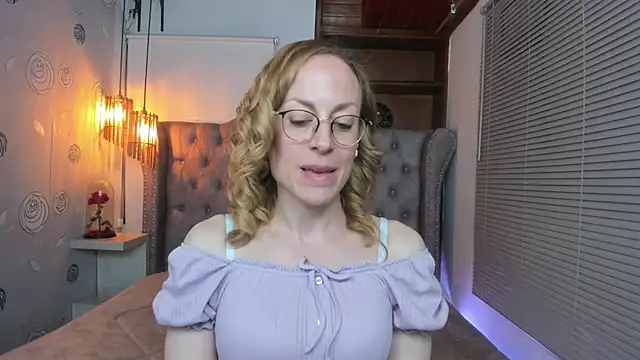 Snapshot of SammySanders chatting on March 5, 11:27 pm SammySanders online show from March 5, 11:27 pm