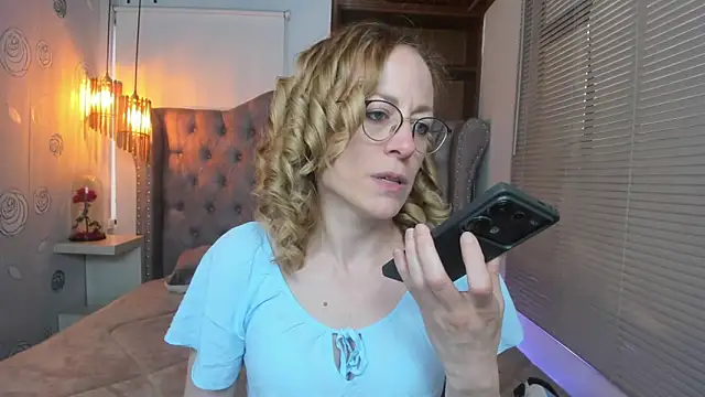 Snapshot of SammySanders chatting on March 6, 8:16 pm SammySanders online show from March 6, 8:16 pm