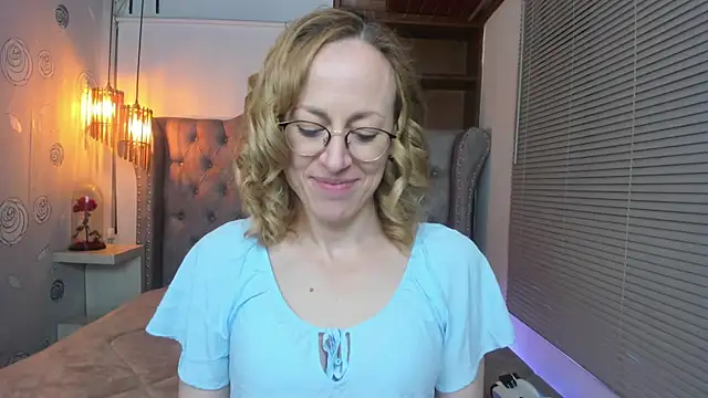 Snapshot of SammySanders chatting on March 6, 11:20 pm SammySanders online show from March 6, 11:20 pm