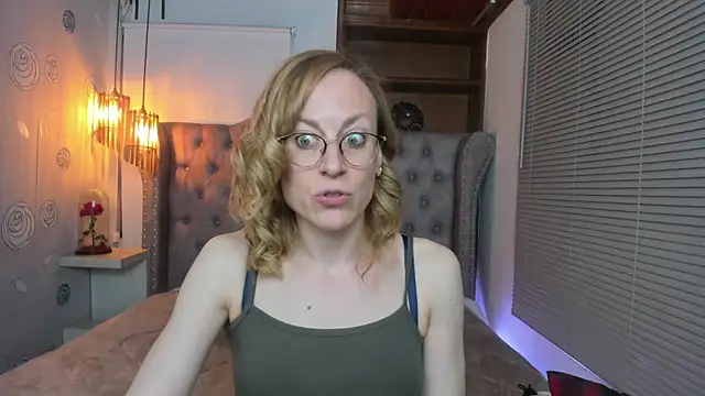 Snapshot of SammySanders chatting on March 13, 11:27 pm SammySanders online show from March 13, 11:27 pm