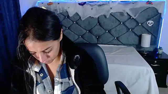 Julietacollins06 online show from October 15, 1:11 pm