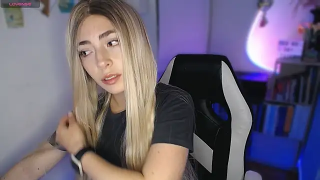 channel blonde a online show from October 15, 4:56 am