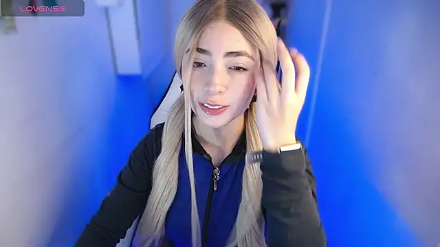 channel blonde a online show from November 7, 3:45 pm