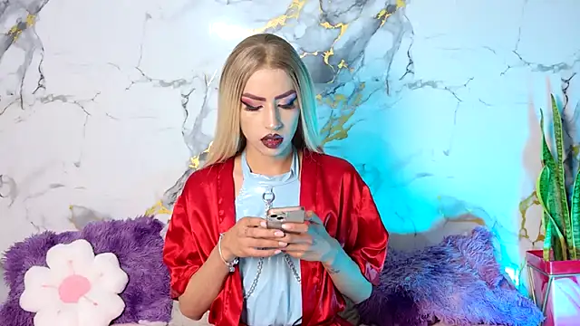 BrianaSchafer online show from March 18, 2:04 am