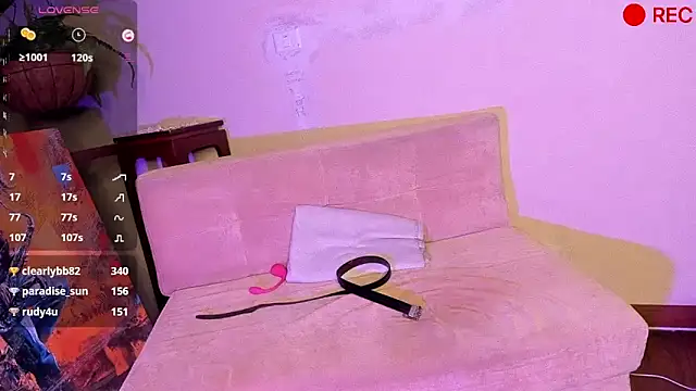 Nicholasrodrii online show from December 16, 4:45 am