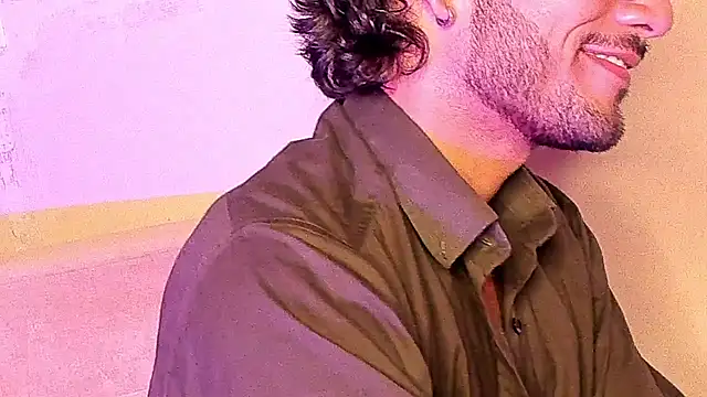 Nicholasrodrii online show from December 19, 10:42 pm