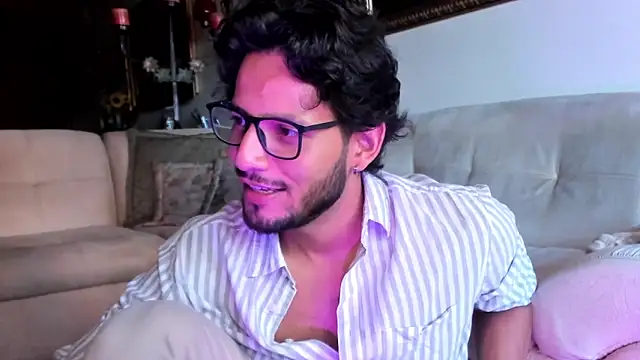 Nicholasrodrii online show from January 29, 9:39 pm