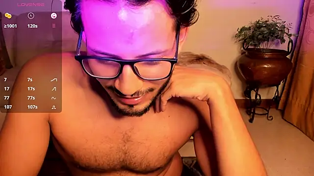 Nicholasrodrii online show from January 31, 1:43 am