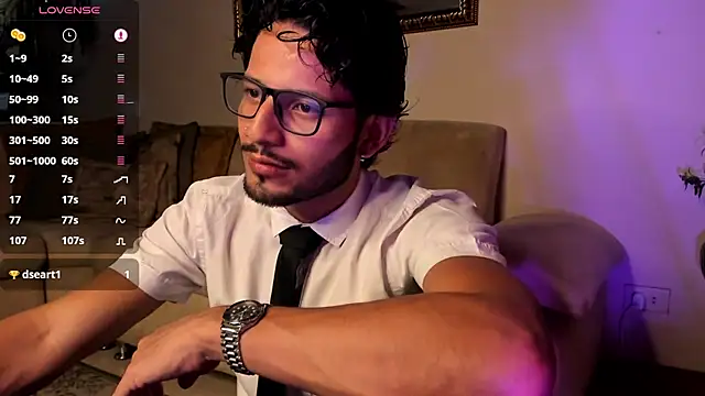 Nicholasrodrii online show from February 6, 11:48 pm