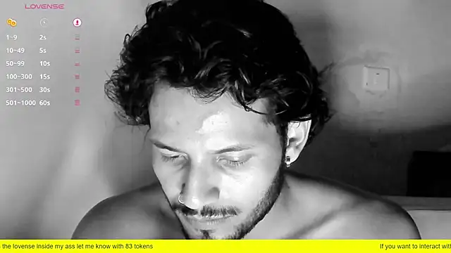 Nicholasrodrii online show from February 18, 3:21 am