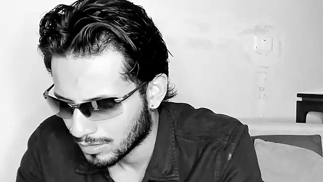 Nicholasrodrii online show from February 19, 10:53 pm