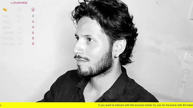 Nicholasrodrii online show from February 20, 1:57 am