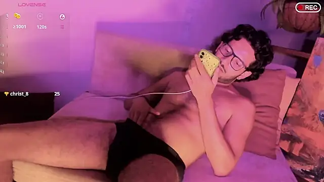 Nicholasrodrii online show from March 22, 5:06 am