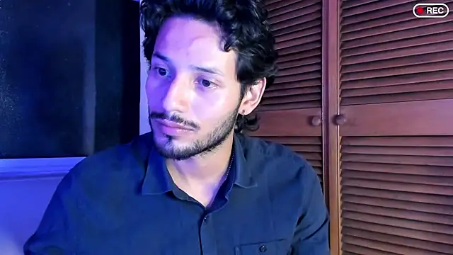 Nicholasrodrii online show from September 16, 12:11 am