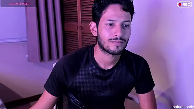 Nicholasrodrii online show from October 26, 11:09 pm