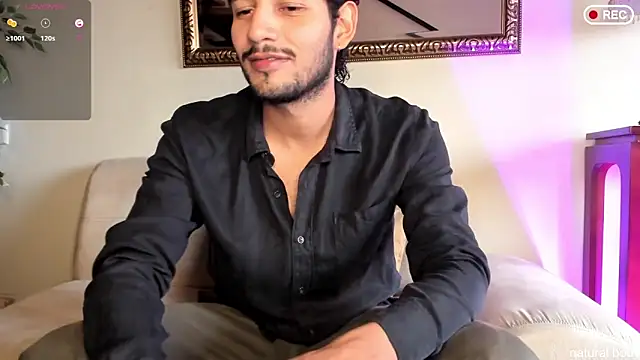 Nicholasrodrii online show from November 27, 7:16 pm