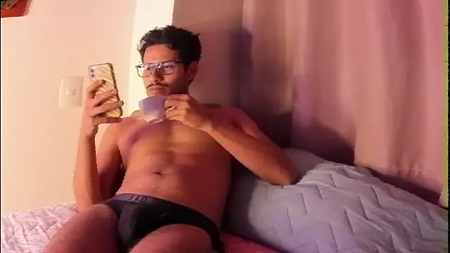 Snapshot of Nicholasrodrii chatting on March 3, 10:37 pm Nicholasrodrii online show from March 3, 10:37 pm