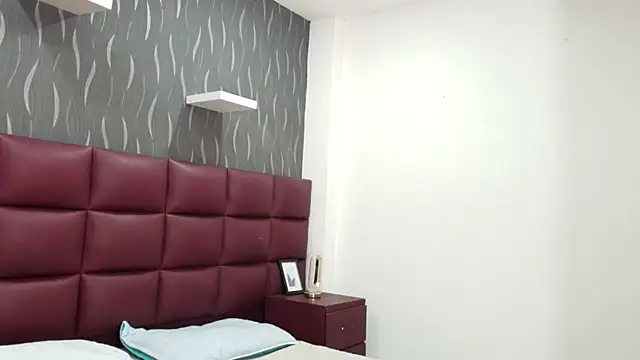 brianaGuzman online show from September 20, 2:29 pm