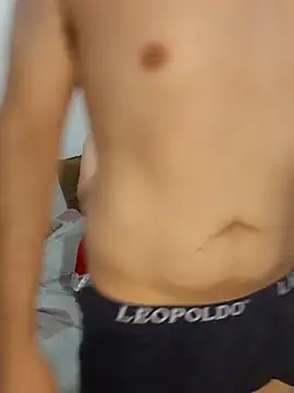 Snapshot of Tripisv chatting on December 4, 1:25 am Tripisv online show from December 4, 1:25 am