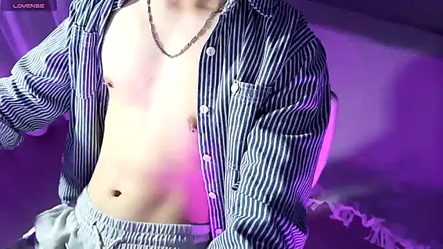 FEIYU001 online show from December 2, 11:34 am