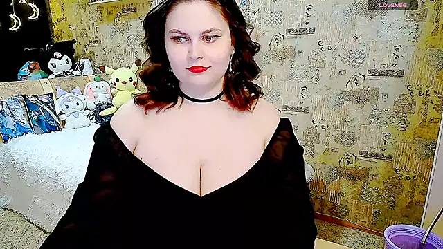 Snapshot of WhisperInTheDarkk chatting on February 5, 10:12 pm WhisperInTheDarkk online show from February 5, 10:12 pm