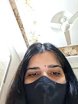 Snapshot of aaliya_bhattt chatting on July 21, 9:33 am aaliya bhattt online show from July 21, 9:33 am