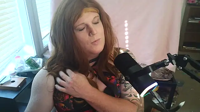 EmberLee online show from October 5, 8:51 pm