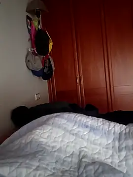 AAngel20 online show from October 4, 4:38 pm