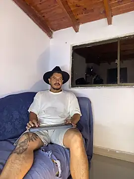 AndresSmith   online show from March 26, 8:31 am