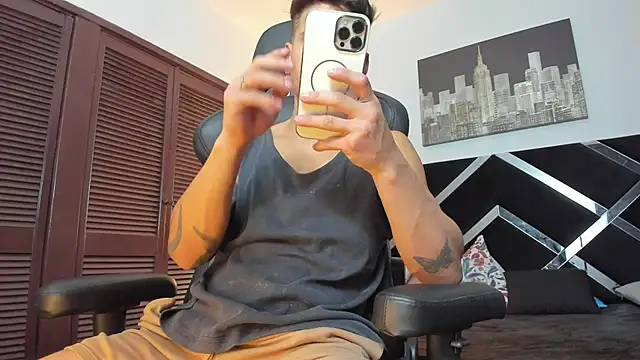 nakedfoam1 online show from March 29, 4:45 am