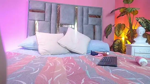 Snapshot of Bianca_ks chatting on March 20, 9:15 am Bianca ks online show from March 20, 9:15 am