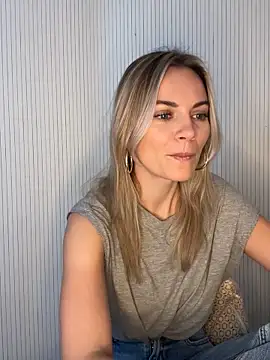 Milla  one online show from February 6, 11:35 am