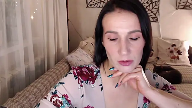 Snapshot of pepper_milf chatting on December 5, 4:23 pm pepper milf online show from December 5, 4:23 pm