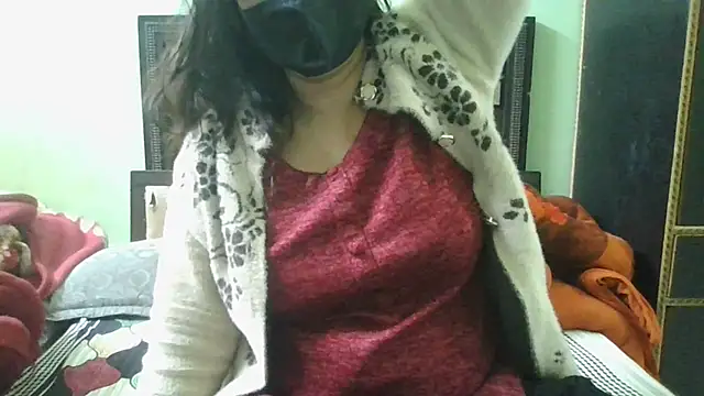 Snapshot of couplesuni chatting on December 22, 12:38 pm couplesuni online show from December 22, 12:38 pm