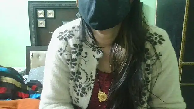 Snapshot of couplesuni chatting on December 23, 10:42 am couplesuni online show from December 23, 10:42 am